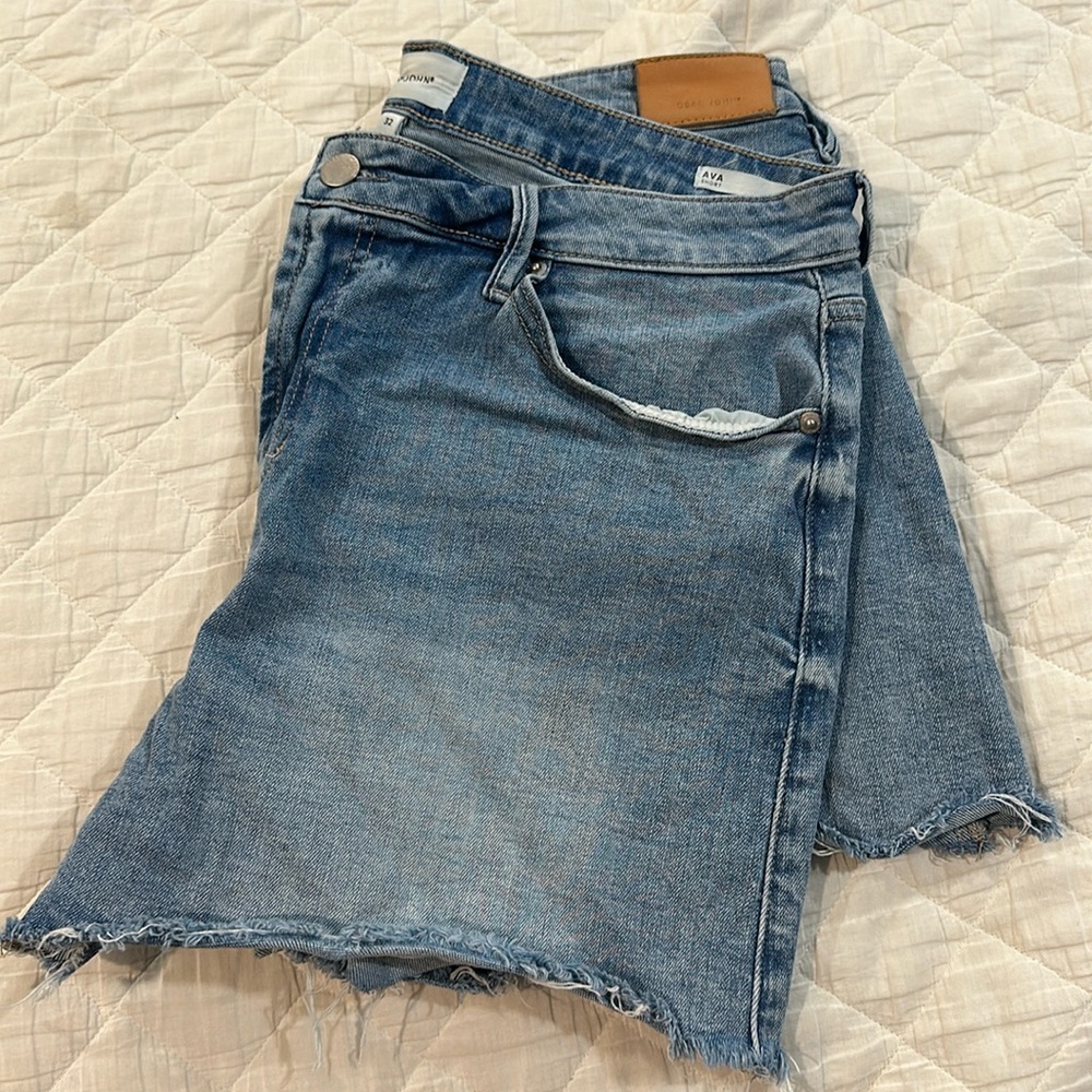 Dear john Ava Jean shorts